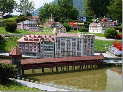 Ponte di legno di Lucerna allo Swissminiatur