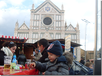 Aj ai mercatini di Natale in Piazza Santa Croce