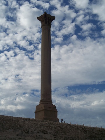 [12-28-2009 044 Amud El-Sawari (Pompey's Pillar) - Jacob at bottom[4].jpg]
