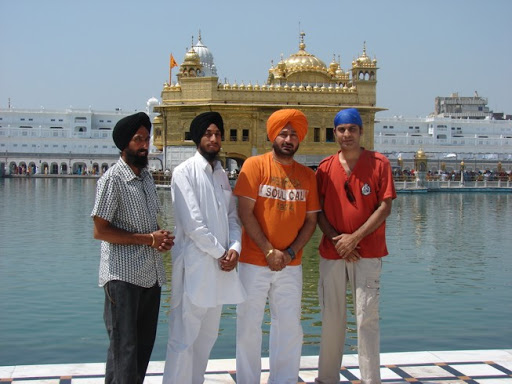 golden temple amritsar wallpaper pc. He visited the Golden Temple
