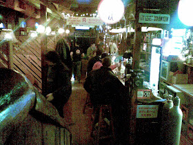 Andersen Pub, NO1.DANISH PUB Cím: 1087, Budapest, Krúdy Gyula utca 17. (Baross utcai villamosmegálló)  Telefon, asztalfoglalás: 06-1-788-0806