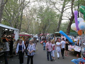 Budapest,  blog,  Városliget,  XIV. kerület,  Zugló,  14. kerület, MSZP, Majális, Május 1, 2010, képek, fotók, pictures, szoci, Magyar Szocialista Párt, maszop, vurstli, munkáspárt, kommerek, komcsi        