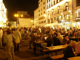 V. kerület,  Belváros, 5. kerület,  Fidesz, Budapest,  Vörösmarty tér,  2010. április 25, második forduló,  képek,  fotók. pictures,  fotók,  buli,  