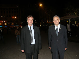 V. kerület,  Belváros, 5. kerület,  Fidesz, Budapest,  Vörösmarty tér,  2010. április 25, második forduló,  képek,  fotók. pictures,  fotók,  buli,  