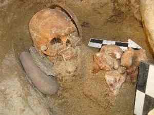 Burial context found at sector II of the archaeological area of Mauk’a Livitaca, in the province of Chumbivilcas [Photo: INC-Cusco]
