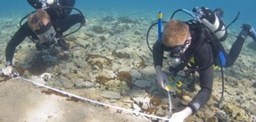 Underwater archaeologists at Pavlopetri.