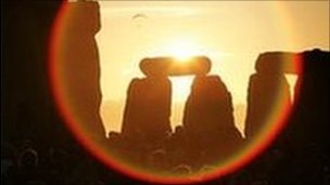 [_48415099_001336160-1[5].jpg]