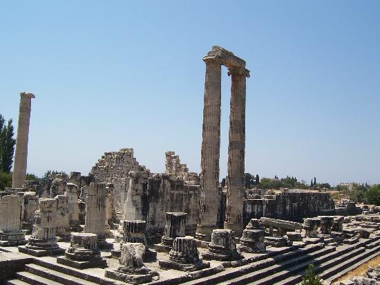 [apollon-temple[5].jpg]