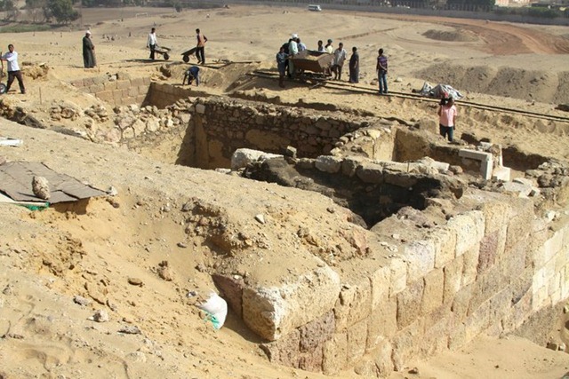 [73041_111834222214399_100001634646217_81179_6458845_n[6].jpg]