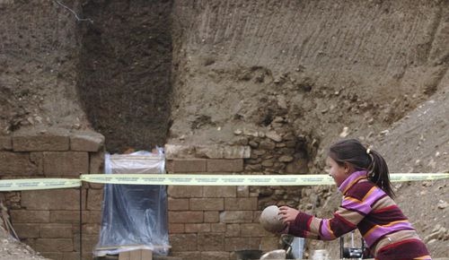 [zx500y290_975588[5].jpg]