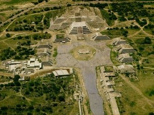 [teotihuacan[5].jpg]