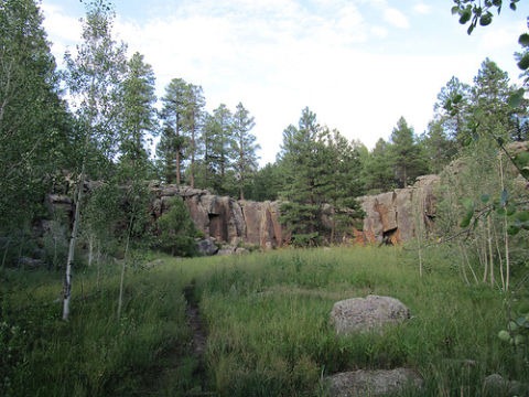 [13547725_BG2[5].jpg]