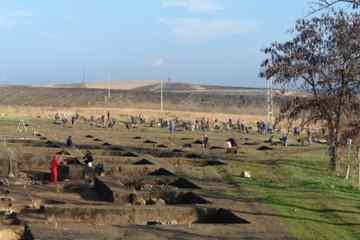 The newly-excavated Roman/Byzantine town discovered by Bulgarian archaeologists along the route of the Maritsa Highway is believed to be the town of Blisos, a major fortress where crusaders stopped on their way to Palestine. Photo by BGNES 