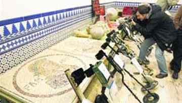 Seized metal detectors on display (file phot, Eduardo Abad/Efe).