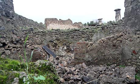 [Two-Roman-walls-collapse--006[5].jpg]