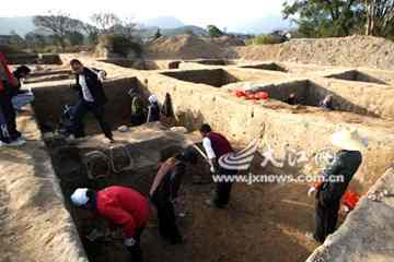 A prehistoric archeological site has been under excavation in Jin'an County, China's Jiangxi Province since October 2009.(photo:jxnews.com.cn) 
