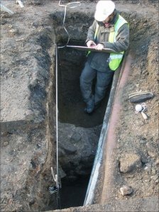 [_50744249_wall1[5].jpg]