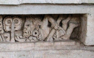 Frieze at Lambityeco depicting man holding a femur./Antiquity.