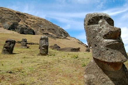 [Rano Raraku exterior 3LOWRES2[5].jpg]