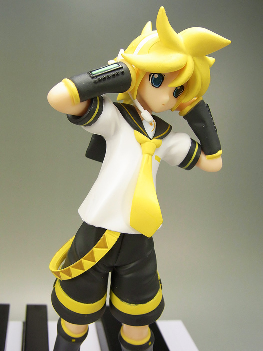 VOCALOID 巡音ルカ・鏡音レン エクストラフィギュア（全2種） レビュー