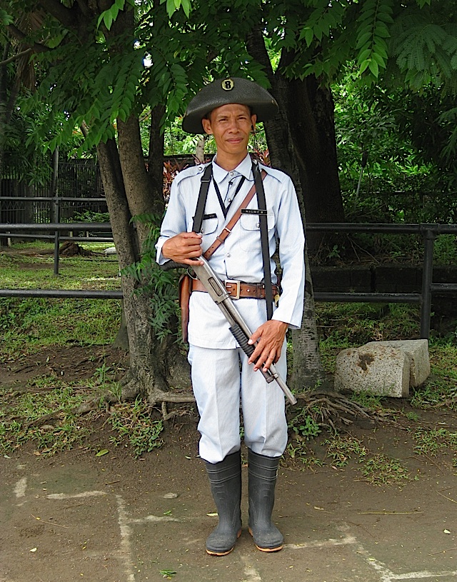 Intramuros security guard in a Guardia Civil's uniform