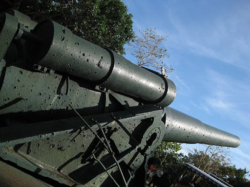 seacoast gun in Battery Hearn in Corregidor Island