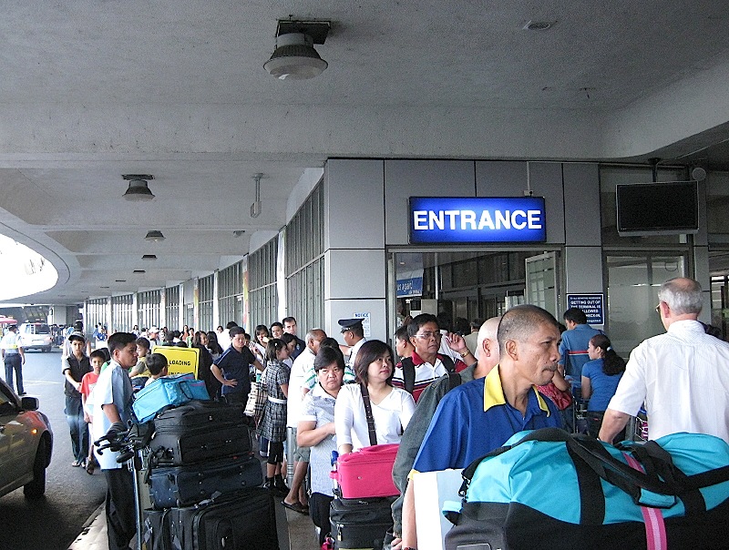 entrance to the departures area of the Ninoy Aquino International Airport