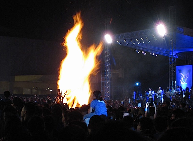 'Three for History' Ateneo de Manila University bonfire
