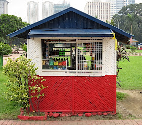 snack counter in Rizal Park