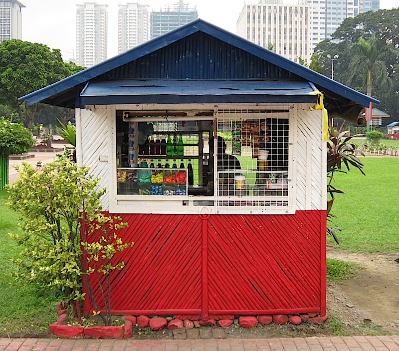 snack counter in Rizal Park