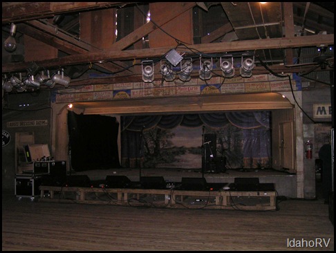 Gruene-Hall-2