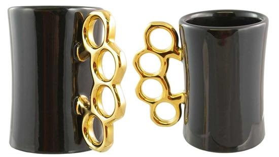 gold-knuckle-mugs