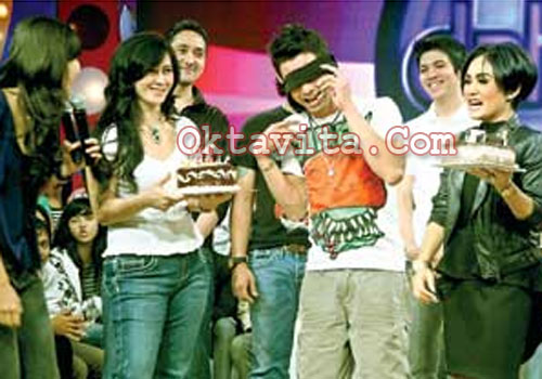 Foto & Video Yuni Shara Ngamuk Labrak Olga Syahputra 