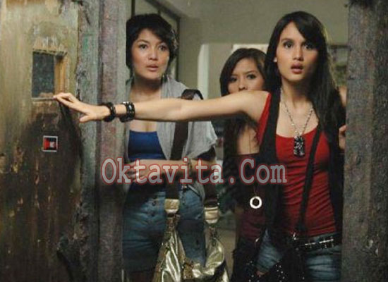 Foto Adegan Seksi Film Seleb Kota Jogja – Oktavita.Com