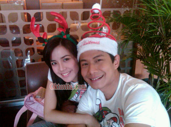 Natal Pertama Delon dan Yeeslin Wang – Oktavita.Com