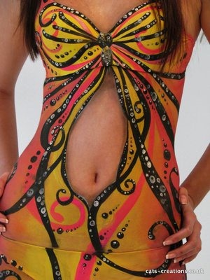 [Butterfly_Dress_Body_Painting_by_cats_creations[6].jpg]
