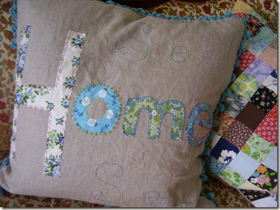 Sweet Home pillow 014