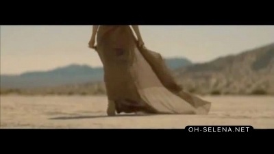 [-A-Year-Without-Rain-Music-Video-selena-gomez-17510263-400-225[6].jpg]