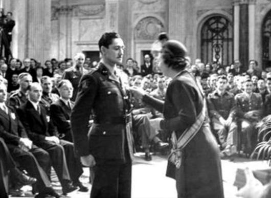 [t_e_spier01[4].jpg]