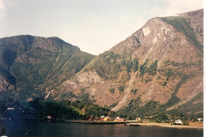 Obiective turistice Norvegia: fjord.jpg