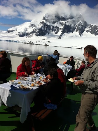 1. Barbecue pe vas.JPG