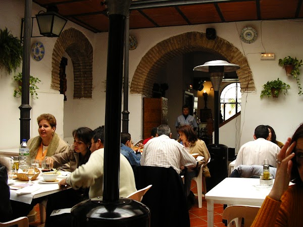 Obiective turistice Spania: restaurant traditional Cordoba