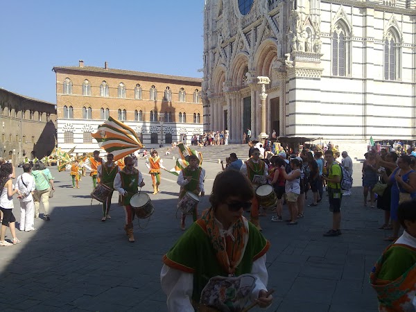 Atractii turistice Italia: Siena