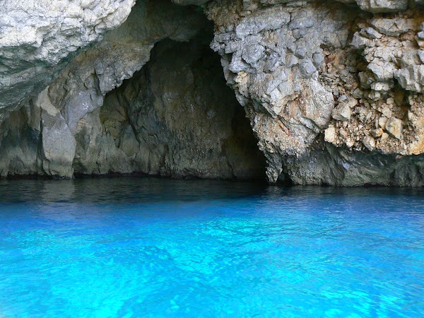 Obiective turistice Malta: Blue Grotto.JPG
