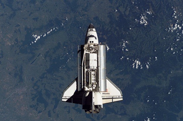[Space-Shuttle-Atlantis-115[2].jpg]