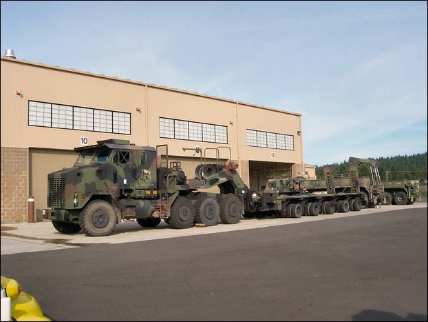 M1070 Heavy Equipment Transporter 16