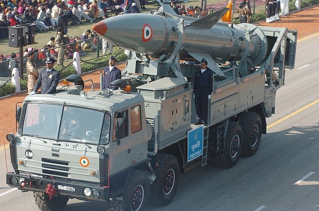 Nulear-capable Prithvi Short Range Ballistic Missile Wallpaper [Air Force variant]