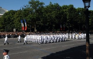 20110313-Indian-Soldier-France-March-past-Wallpapers-02-TN