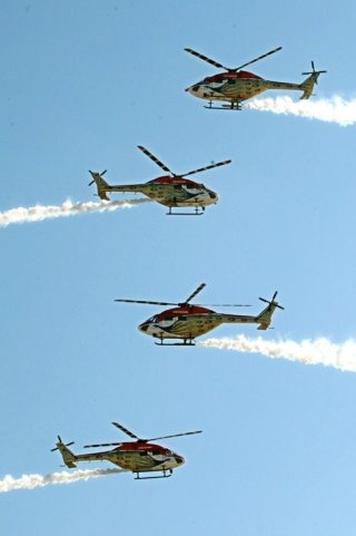 20110309-IAF-Sarang-Helicopter-Wallpaper-18-TN