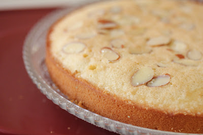 Almond tea cake